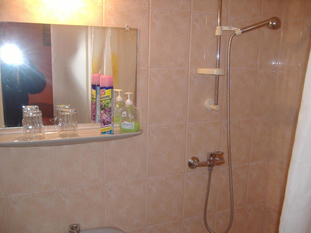 Siesta Vendeghaz Hotel มิชโคลซ์ ภายนอก รูปภาพ